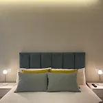 Lux *